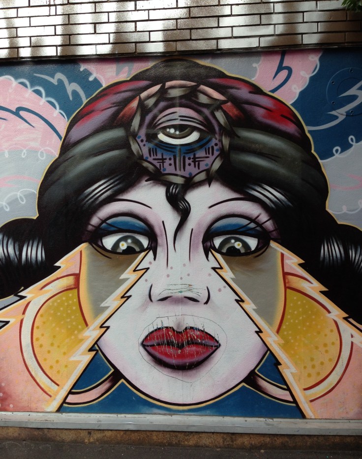 People with blue eyes are best at pretending to be happy during hard times